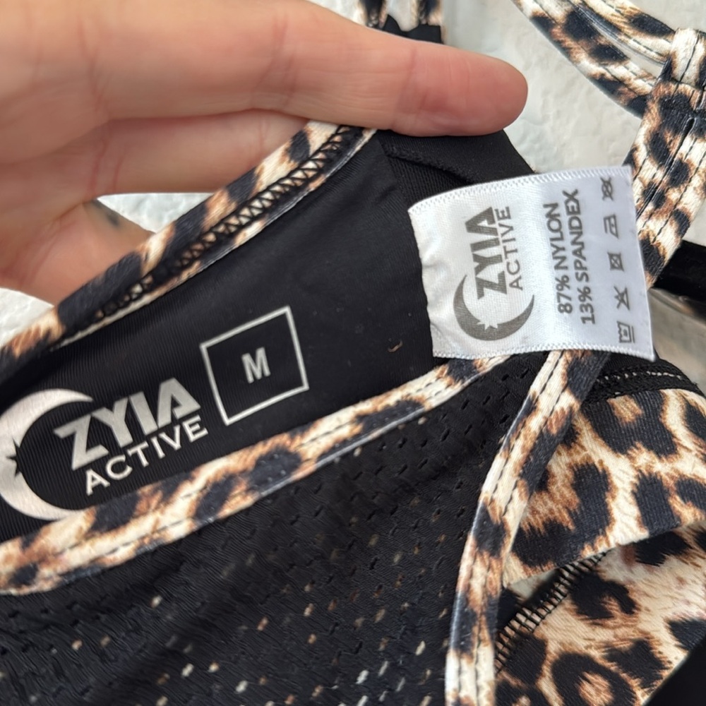 ZYIA Leopard Print Sports Bra and Leggings Set size medium 4 - Picture 4 of 8